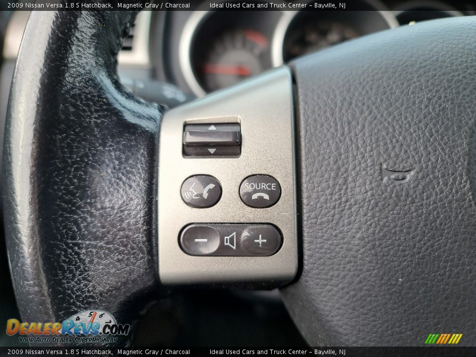2009 Nissan Versa 1.8 S Hatchback Magnetic Gray / Charcoal Photo #20