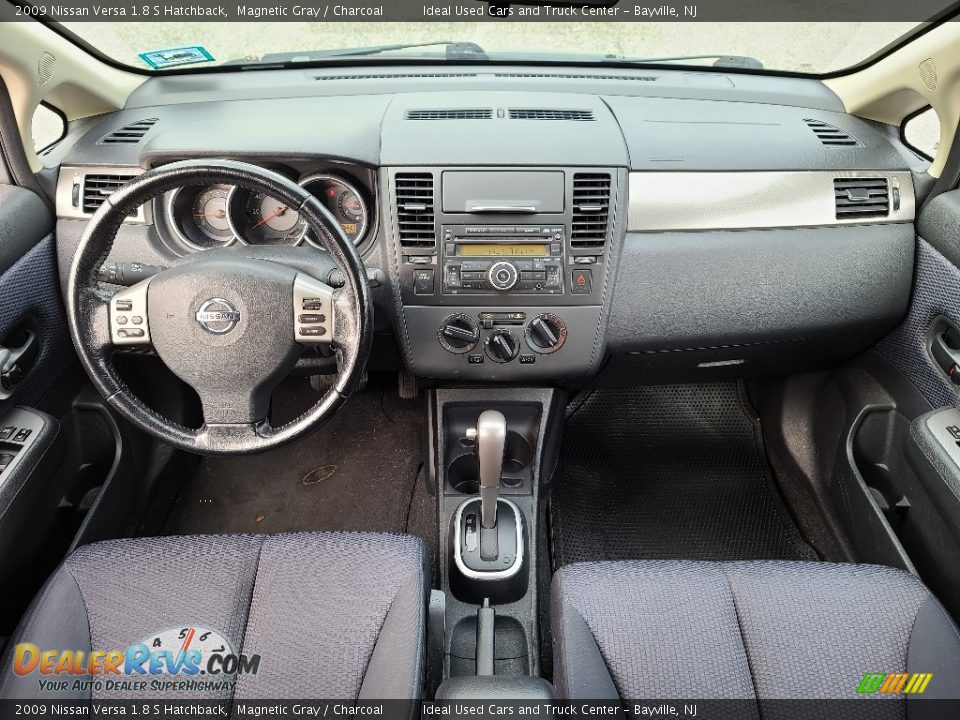 2009 Nissan Versa 1.8 S Hatchback Magnetic Gray / Charcoal Photo #24