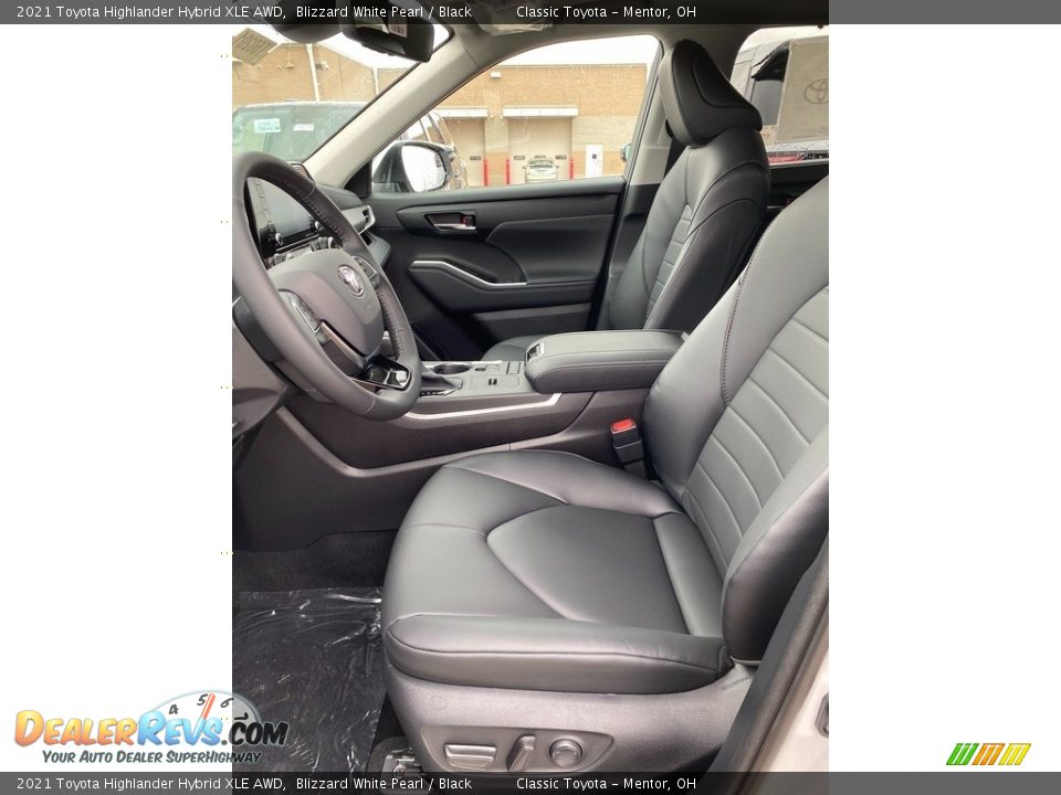 2021 Toyota Highlander Hybrid XLE AWD Blizzard White Pearl / Black Photo #2