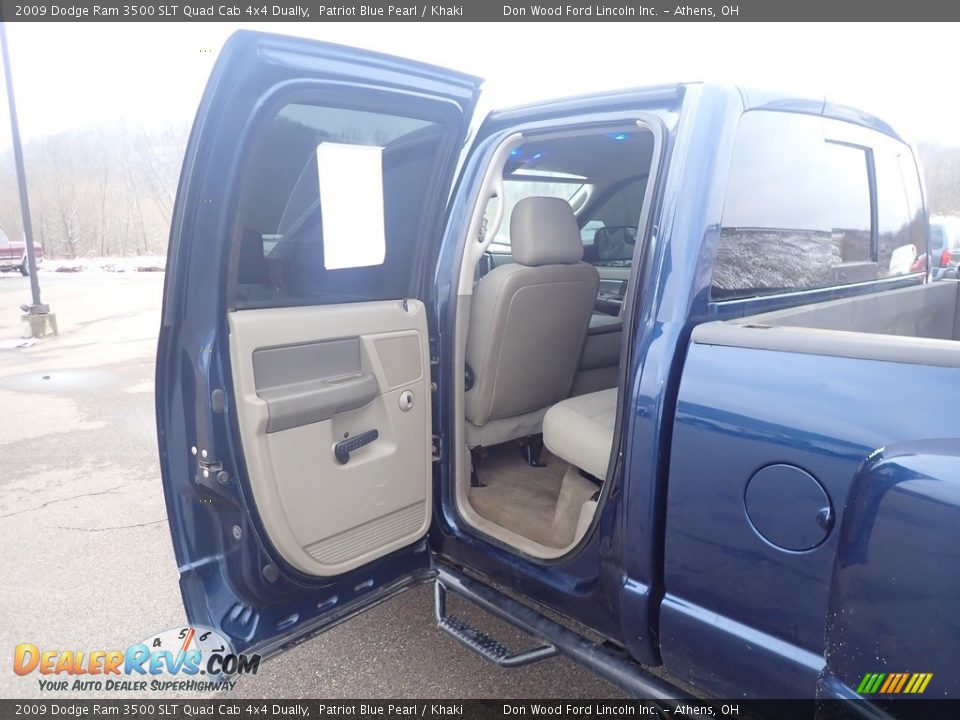 2009 Dodge Ram 3500 SLT Quad Cab 4x4 Dually Patriot Blue Pearl / Khaki Photo #30