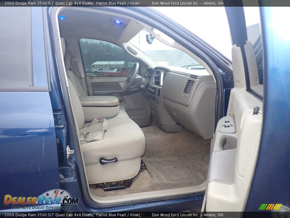 2009 Dodge Ram 3500 SLT Quad Cab 4x4 Dually Patriot Blue Pearl / Khaki Photo #35