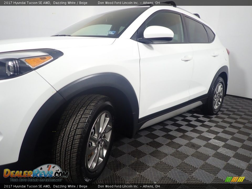 2017 Hyundai Tucson SE AWD Dazzling White / Beige Photo #15
