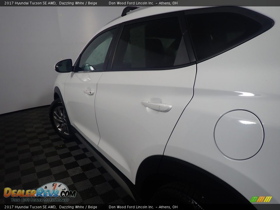2017 Hyundai Tucson SE AWD Dazzling White / Beige Photo #18