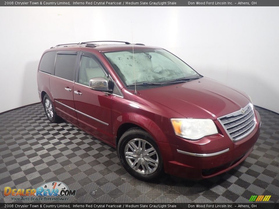 2008 Chrysler Town & Country Limited Inferno Red Crystal Pearlcoat / Medium Slate Gray/Light Shale Photo #4