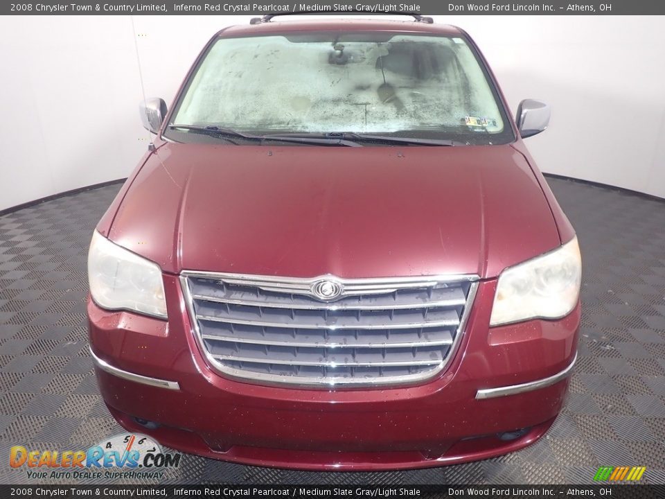 2008 Chrysler Town & Country Limited Inferno Red Crystal Pearlcoat / Medium Slate Gray/Light Shale Photo #6