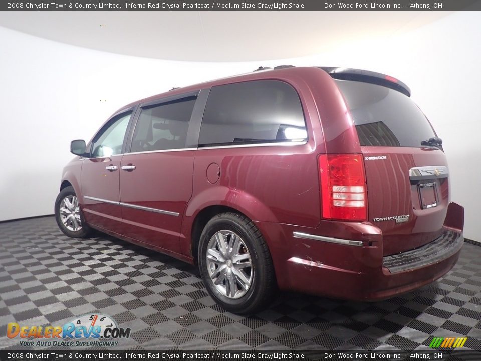 2008 Chrysler Town & Country Limited Inferno Red Crystal Pearlcoat / Medium Slate Gray/Light Shale Photo #12