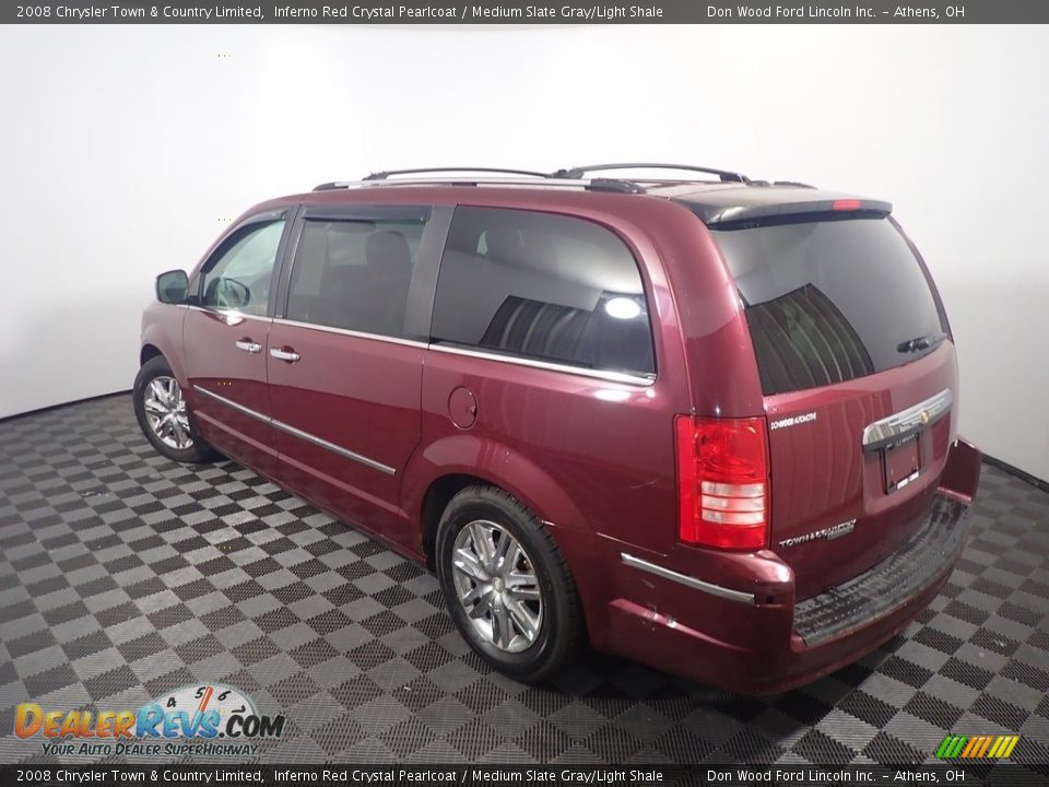 2008 Chrysler Town & Country Limited Inferno Red Crystal Pearlcoat / Medium Slate Gray/Light Shale Photo #13