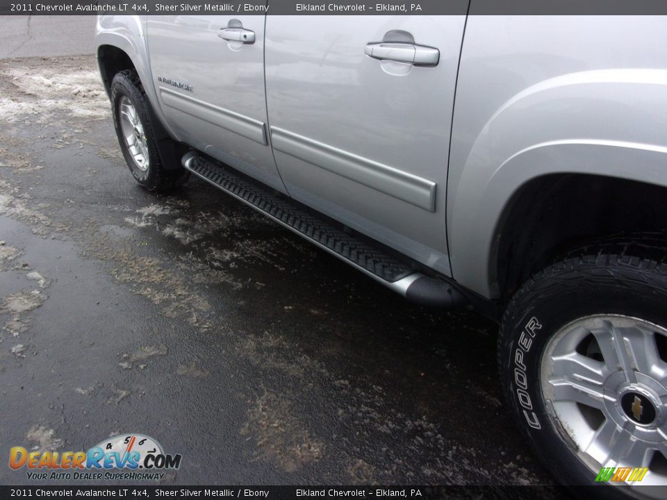 2011 Chevrolet Avalanche LT 4x4 Sheer Silver Metallic / Ebony Photo #9