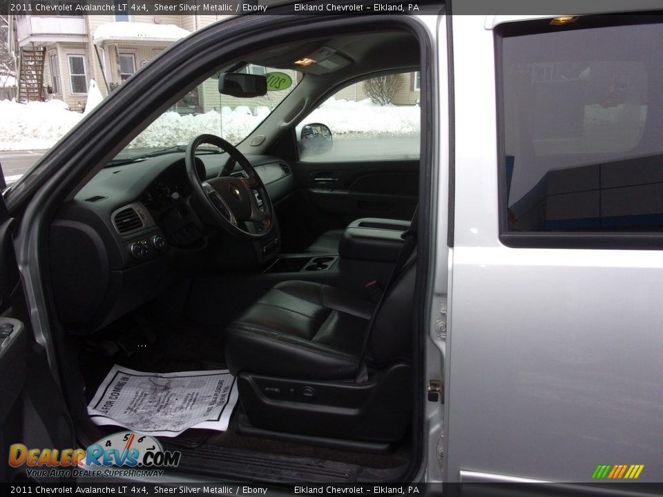 2011 Chevrolet Avalanche LT 4x4 Sheer Silver Metallic / Ebony Photo #10