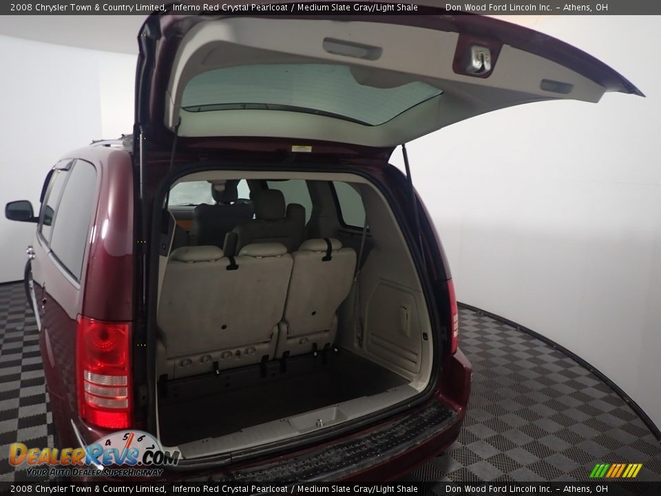 2008 Chrysler Town & Country Limited Inferno Red Crystal Pearlcoat / Medium Slate Gray/Light Shale Photo #15