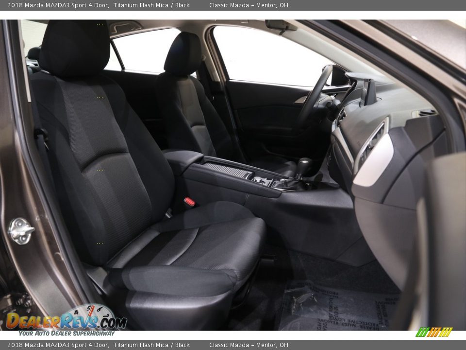 2018 Mazda MAZDA3 Sport 4 Door Titanium Flash Mica / Black Photo #15