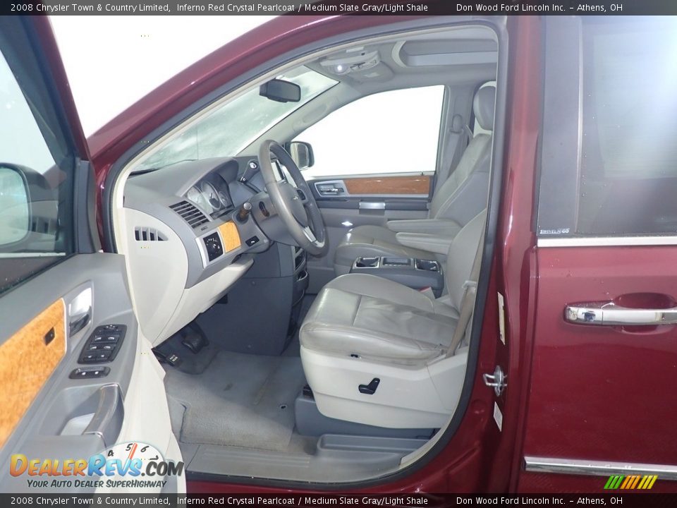 2008 Chrysler Town & Country Limited Inferno Red Crystal Pearlcoat / Medium Slate Gray/Light Shale Photo #24
