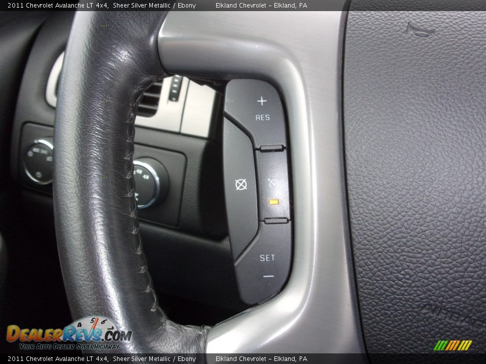 2011 Chevrolet Avalanche LT 4x4 Sheer Silver Metallic / Ebony Photo #19