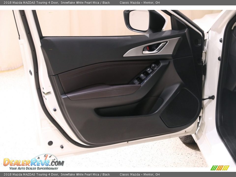 2018 Mazda MAZDA3 Touring 4 Door Snowflake White Pearl Mica / Black Photo #4