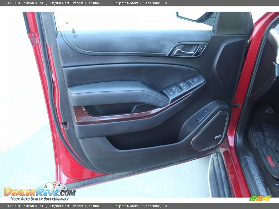 Door Panel of 2015 GMC Yukon XL SLT Photo #11