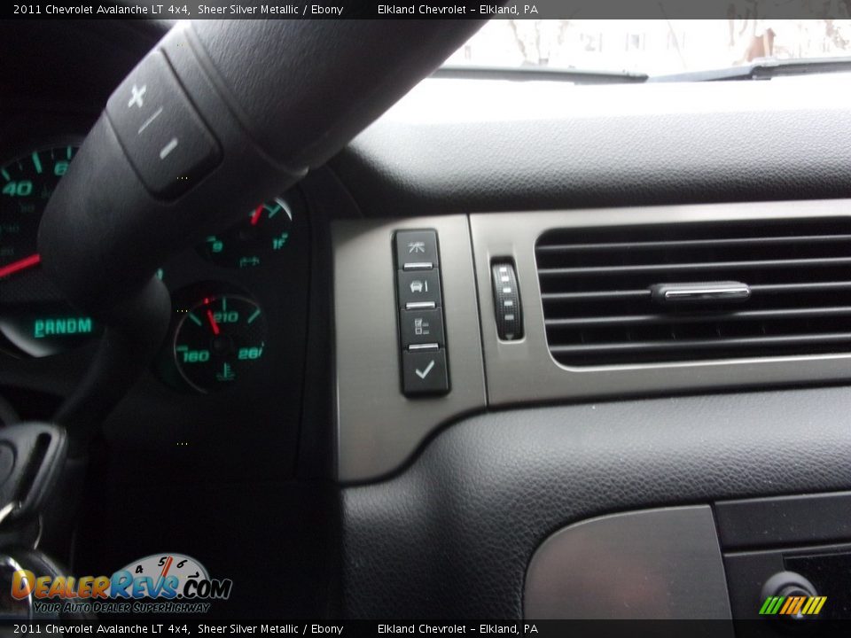 2011 Chevrolet Avalanche LT 4x4 Sheer Silver Metallic / Ebony Photo #21