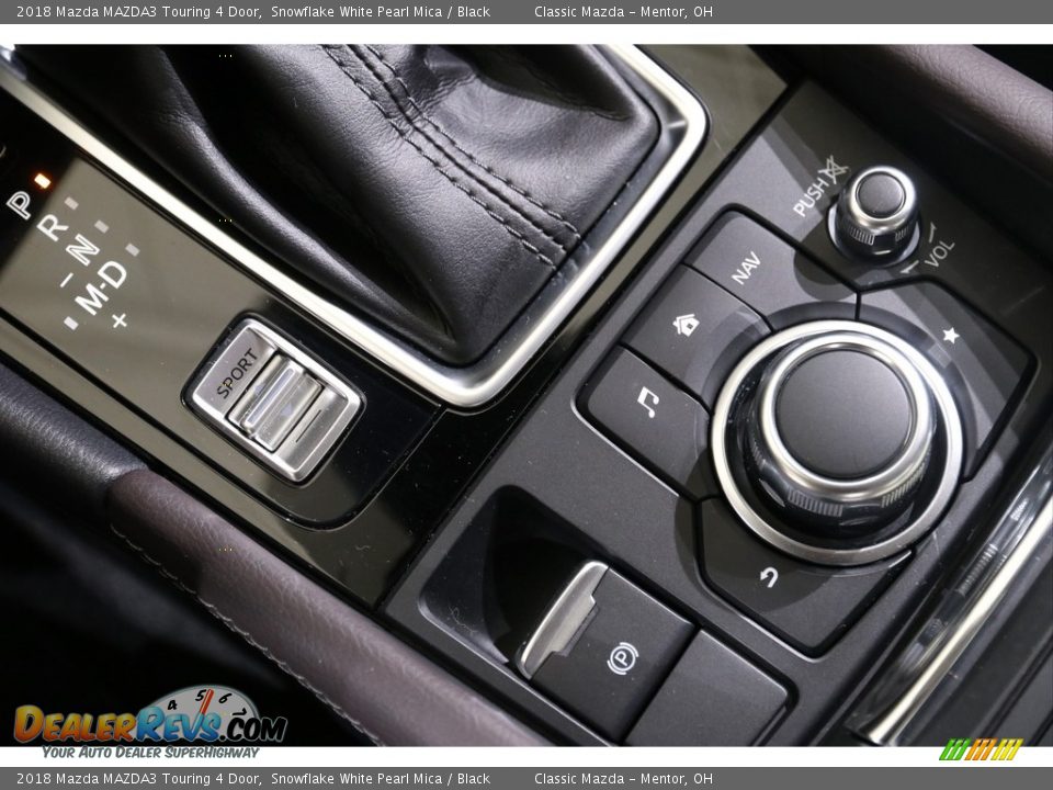 2018 Mazda MAZDA3 Touring 4 Door Snowflake White Pearl Mica / Black Photo #15