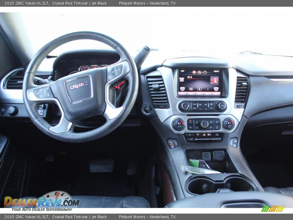 Dashboard of 2015 GMC Yukon XL SLT Photo #23