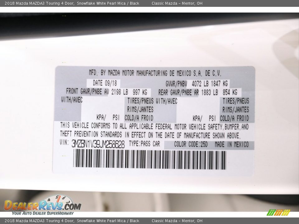 2018 Mazda MAZDA3 Touring 4 Door Snowflake White Pearl Mica / Black Photo #21