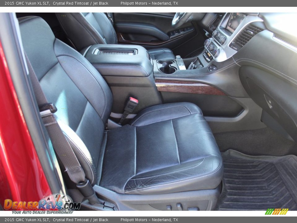Front Seat of 2015 GMC Yukon XL SLT Photo #30