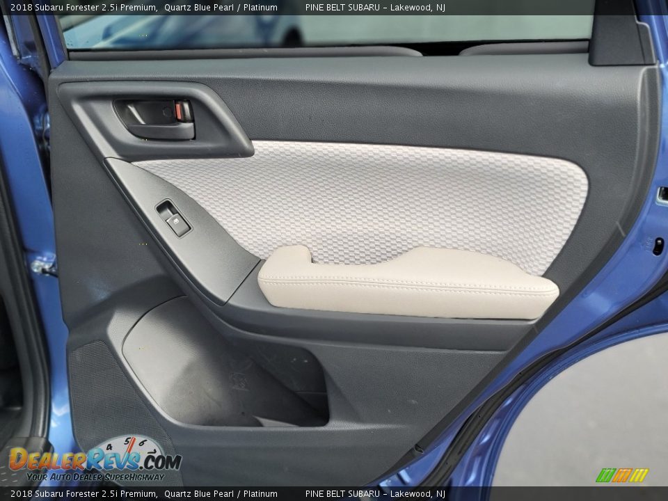 2018 Subaru Forester 2.5i Premium Quartz Blue Pearl / Platinum Photo #27