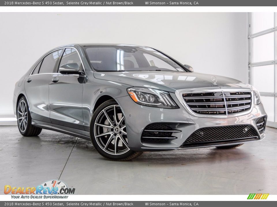 Front 3/4 View of 2018 Mercedes-Benz S 450 Sedan Photo #12