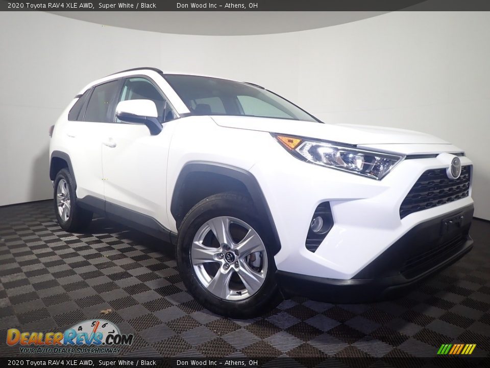 2020 Toyota RAV4 XLE AWD Super White / Black Photo #4