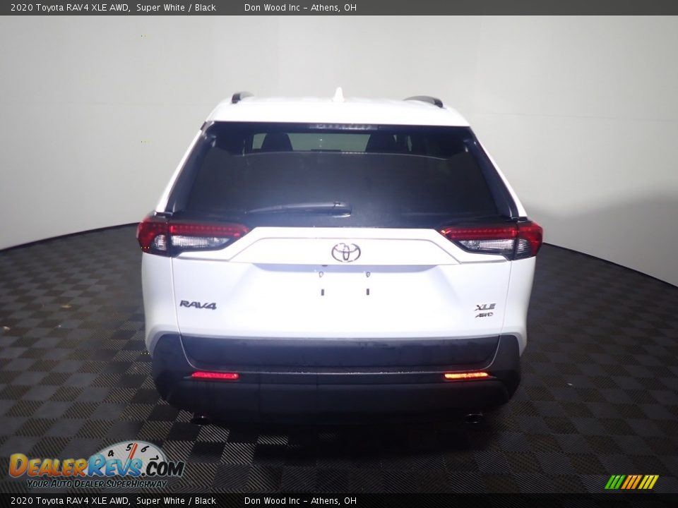 2020 Toyota RAV4 XLE AWD Super White / Black Photo #15