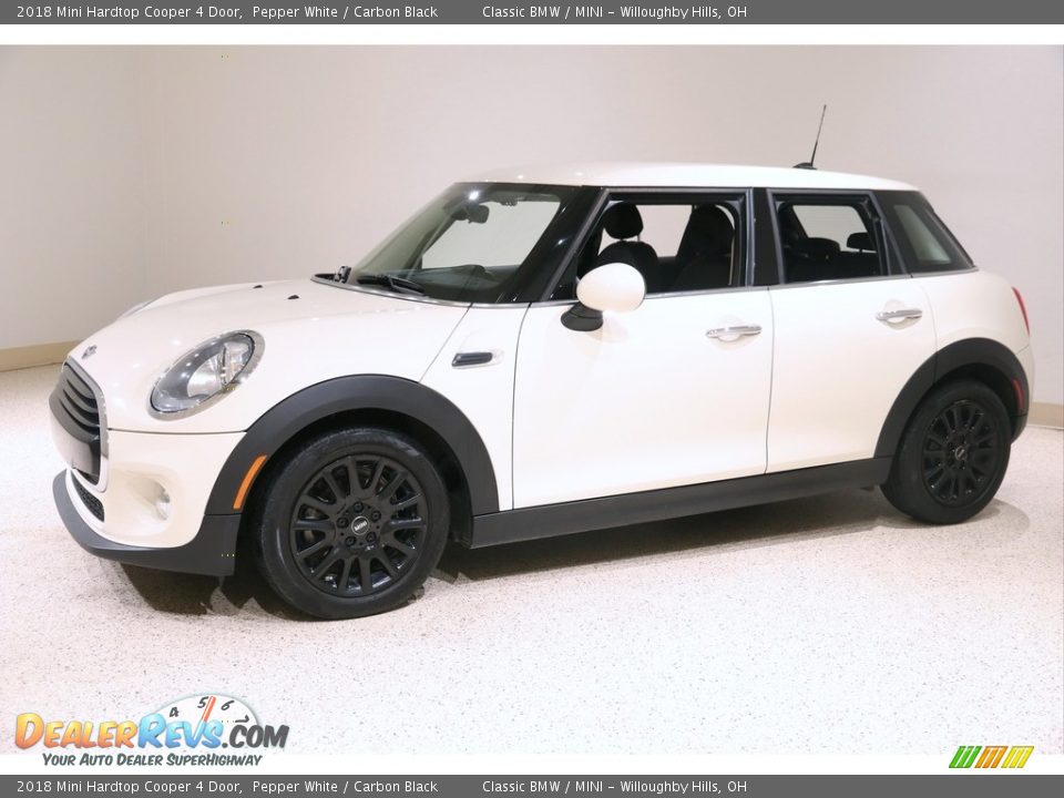 2018 Mini Hardtop Cooper 4 Door Pepper White / Carbon Black Photo #3