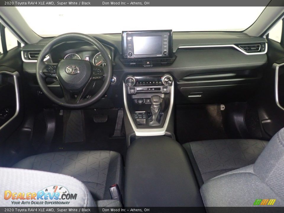 2020 Toyota RAV4 XLE AWD Super White / Black Photo #26