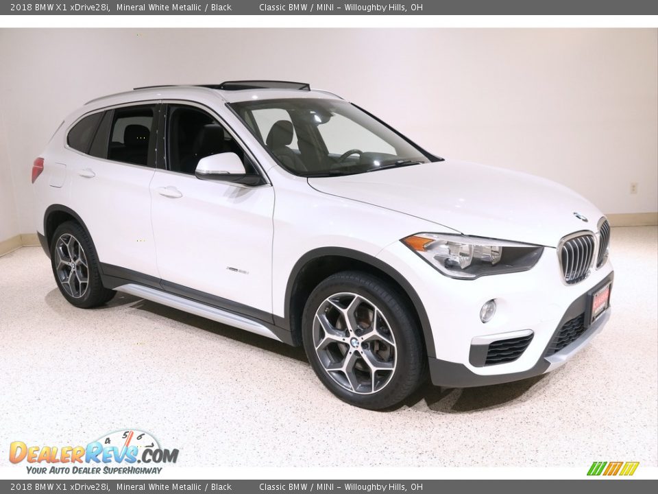 2018 BMW X1 xDrive28i Mineral White Metallic / Black Photo #1