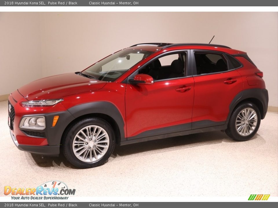 Front 3/4 View of 2018 Hyundai Kona SEL Photo #3
