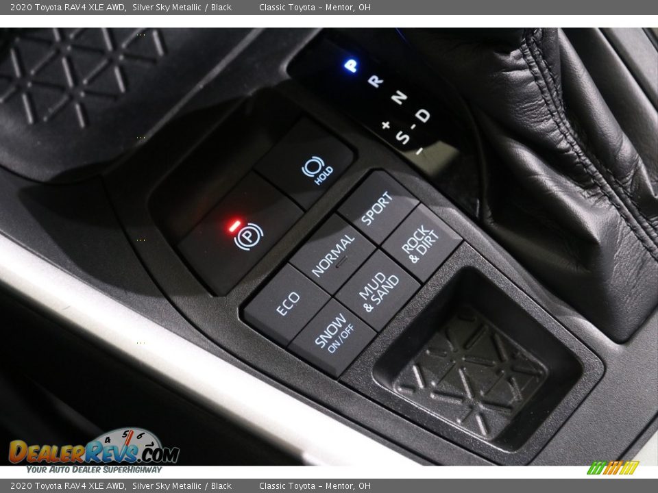 2020 Toyota RAV4 XLE AWD Silver Sky Metallic / Black Photo #16