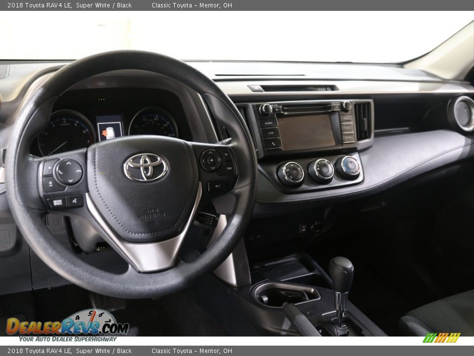2018 Toyota RAV4 LE Super White / Black Photo #6