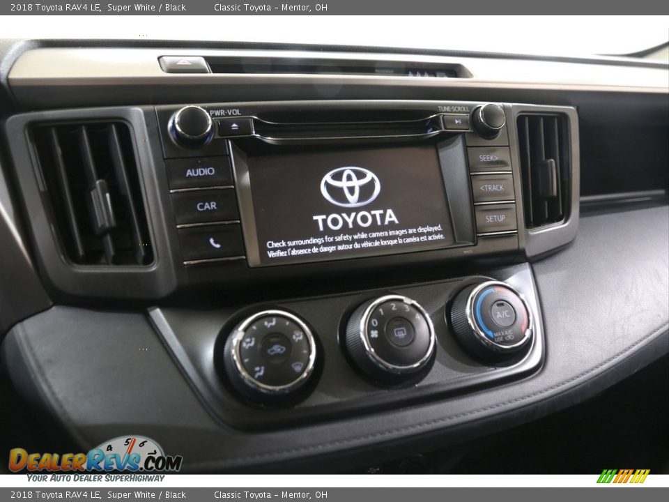 2018 Toyota RAV4 LE Super White / Black Photo #10