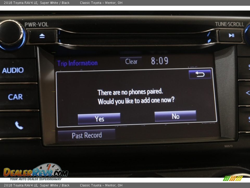 2018 Toyota RAV4 LE Super White / Black Photo #13