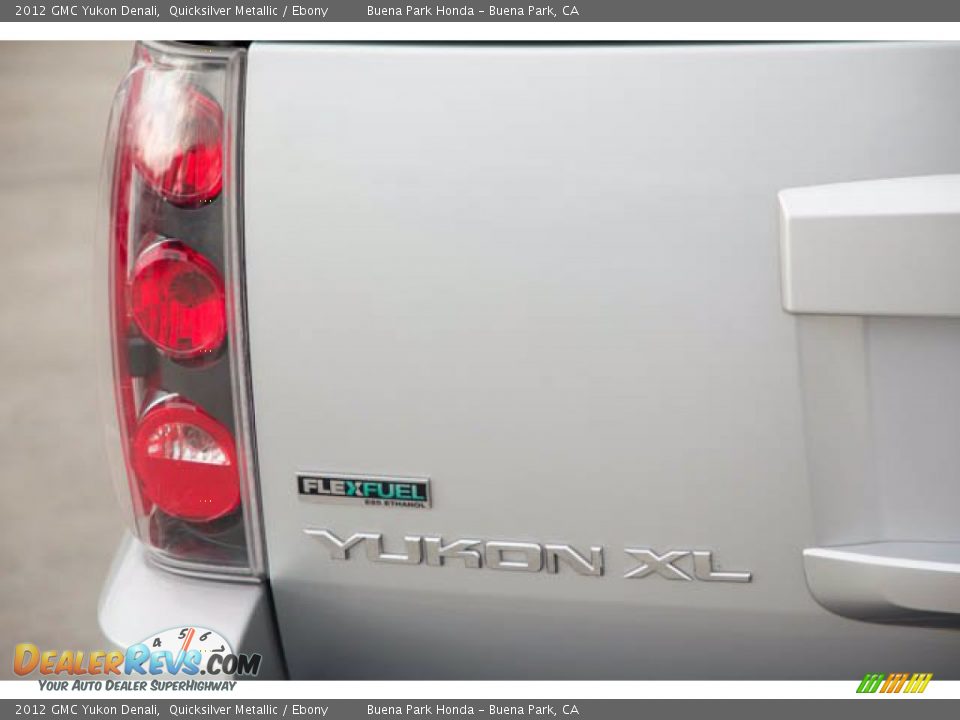 2012 GMC Yukon Denali Logo Photo #10