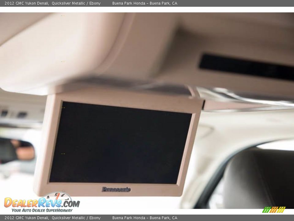 Entertainment System of 2012 GMC Yukon Denali Photo #17