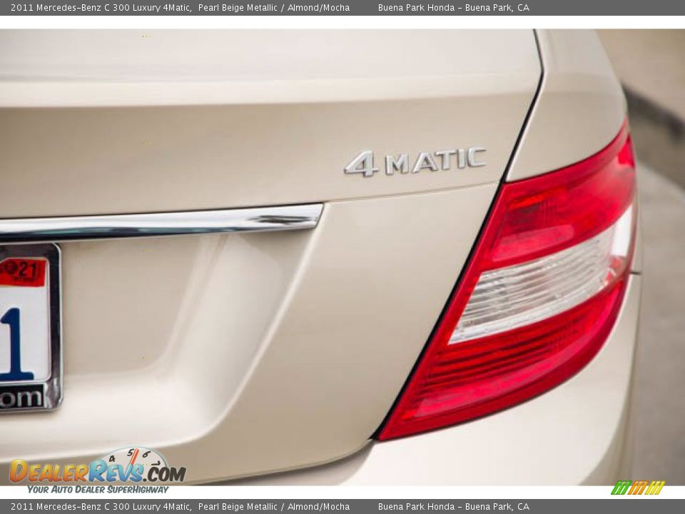 2011 Mercedes-Benz C 300 Luxury 4Matic Pearl Beige Metallic / Almond/Mocha Photo #11