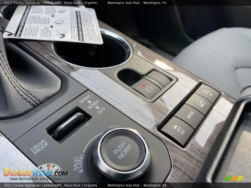 Controls of 2021 Toyota Highlander Limited AWD Photo #23