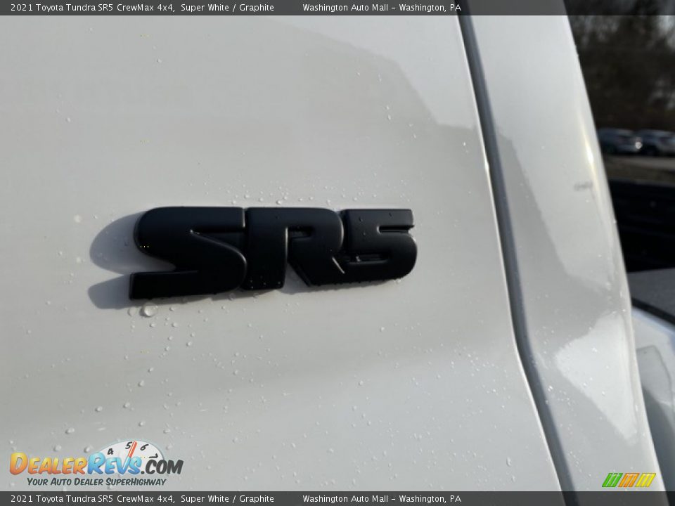 2021 Toyota Tundra SR5 CrewMax 4x4 Super White / Graphite Photo #24