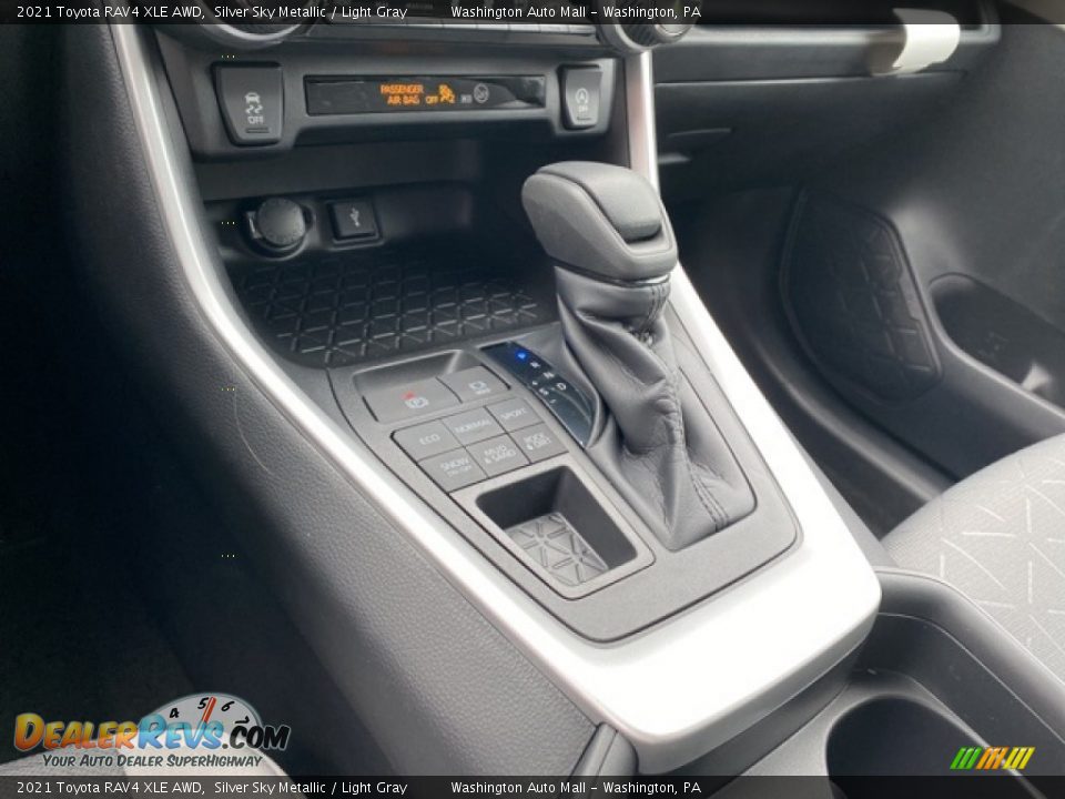 2021 Toyota RAV4 XLE AWD Silver Sky Metallic / Light Gray Photo #5