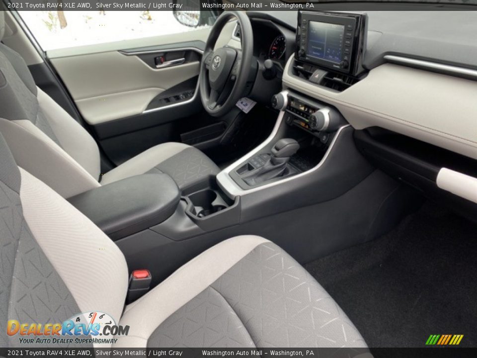 2021 Toyota RAV4 XLE AWD Silver Sky Metallic / Light Gray Photo #11