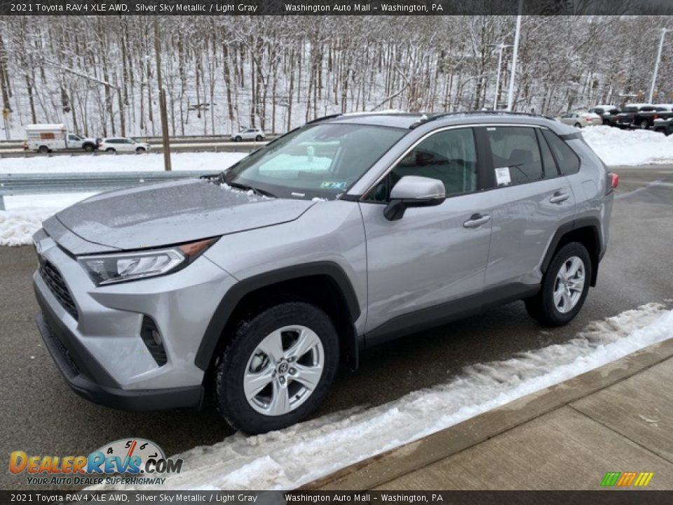 2021 Toyota RAV4 XLE AWD Silver Sky Metallic / Light Gray Photo #13