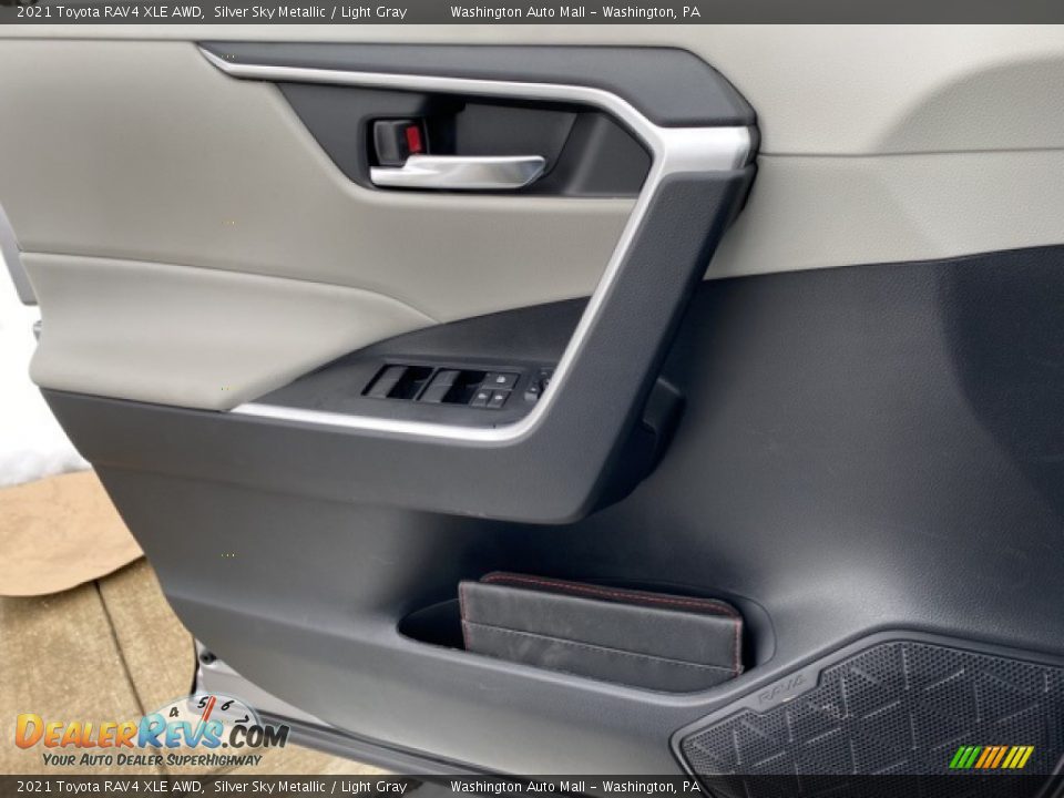 2021 Toyota RAV4 XLE AWD Silver Sky Metallic / Light Gray Photo #20