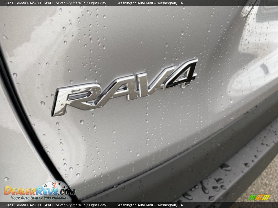 2021 Toyota RAV4 XLE AWD Silver Sky Metallic / Light Gray Photo #23