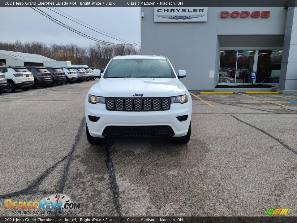 2021 Jeep Grand Cherokee Laredo 4x4 Bright White / Black Photo #7