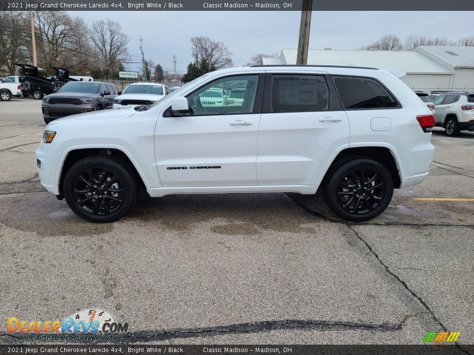 2021 Jeep Grand Cherokee Laredo 4x4 Bright White / Black Photo #8