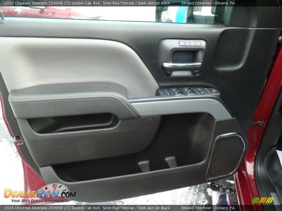 Door Panel of 2016 Chevrolet Silverado 2500HD LTZ Double Cab 4x4 Photo #20