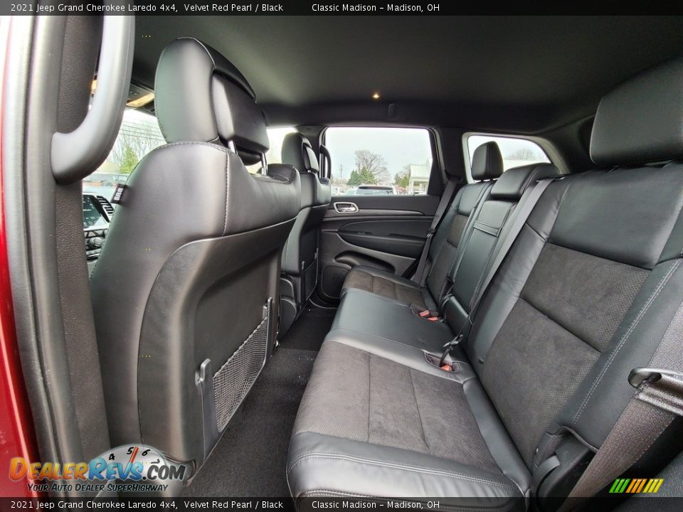 Rear Seat of 2021 Jeep Grand Cherokee Laredo 4x4 Photo #3